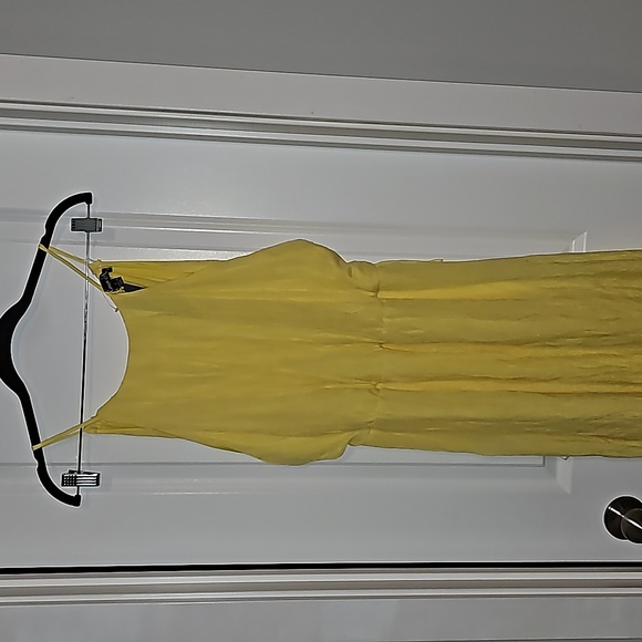 Row A Beautiful Soft Yellow Lightweight Jumpsuit/ Pantsuit/ NWT* Size Small - Picture 3 of 15